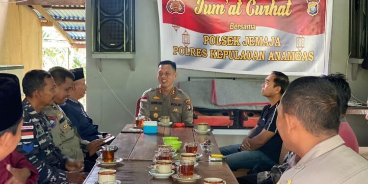 “Jum’at Curhat”, Kapolres Anambas Tampung Aspirasi Masyarakat Desa Bukit Padi.