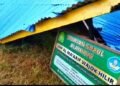 Gedung Sekolah SMP Yang Baru di Bangun Milik Pesantren Nurul Islamiyah Wajok Hilir Ambruk Diterjang Angin Puting Beliung.