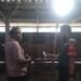 Babinsa Monitoring PMK Terhadap Ternak Sapi Warga.