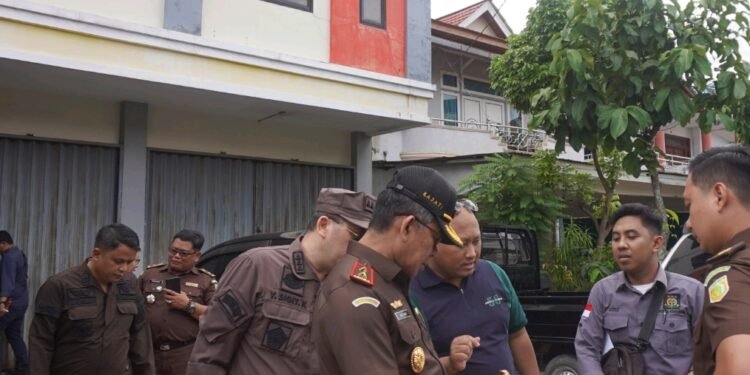 Kajati Kalbar Cek Barang Rampasan Tindak Pidana Pencucian Uang dan Korupsi.