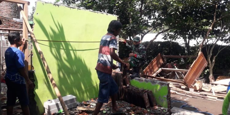 Baur Data Koramil 03 Serengan, Motori Renovasi Pembangunan RTLH.