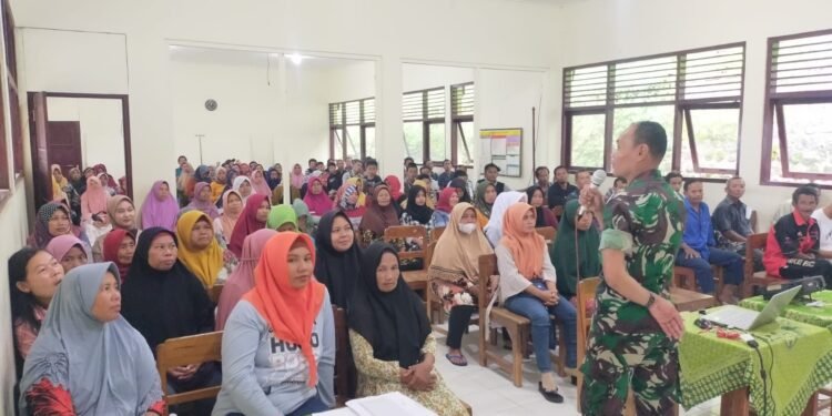 Cegah Kenakalan Remaja, Danramil Kismantoro Beri Pembekalan Wasbang Kepada Puluhan Siswa Siswi SMPN 1 dan SMPN 2 Kismantoro.