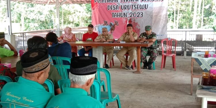 Dukung Ketahanan Pangan Peternakan, Babinsa Hadiri Pelatihan Ternak Kambing.