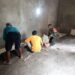 Manunggal Dengan Rakyat Babinsa Kelurahan Sumber Bantu Renovasi Rumah Tidak Layak Huni di Wilayah Binaan.