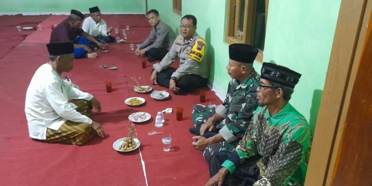 Ramadhan Datang, Babinsa Intens Komsos Dengan Tokoh Agama.