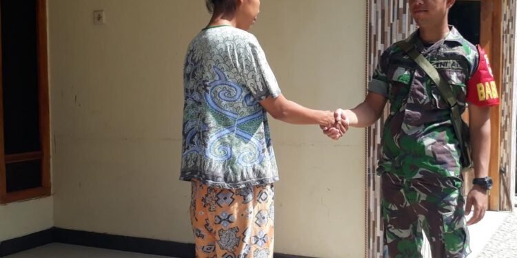 Komsos Babinsa Kelurahan laweyan Menyasar Ibu Rumah Tangga, Ini Alasannya.