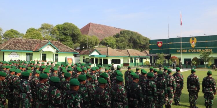 Upacara Bendera Ingatkan Prajurit Tentang Perjuangan Pahlawan.