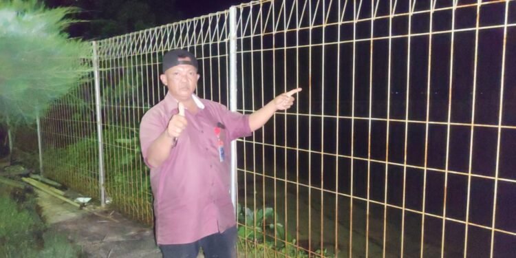 Diduga Satu Unit Kapal Motor Bermuatan Ribuan Batang Kayu Gelondongan Tujuan Lambur Muara Sabak Jambi Berhasil Diamankan Satpolairud Polres Lingga.