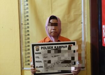 Pukul Pakai Gayung dan Cekik Korban di Kamar Mandi, Ibu Muda di Ringkus Polsek Kampar.