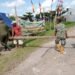 Sukseskan Program TNI Manunggal Air Bersih, Babinsa Kelurahan Banjarsari Bersama Warga Gotong-royong Bantu Proses Pengeboran.