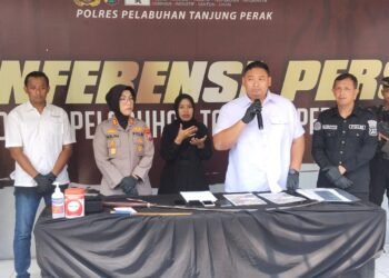 Perang Bersenjata Sarung Dan Clurit Di Genting Surabaya Ditangkap Polisi, Tiga Remaja Jadi Tersangka.