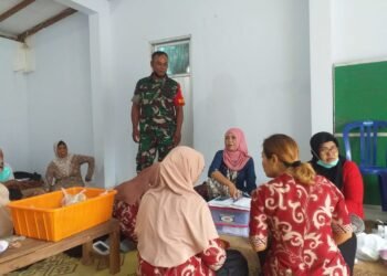 Babinsa Musuk Kompak Dengan Ibu PKK.