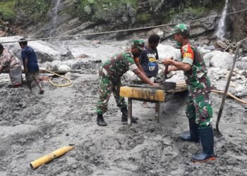 Jalin Tali Silaturahmi Babinsa Koramil 04/Tembagapura Anjangsana ke Tokoh Masyarakat