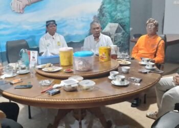 Cawe-cawe Bukan Karena Kurang Gawe