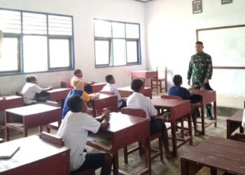 Satgas Yonif 143/TWEJ Berikan Motivasi Kepada Generasi Muda Papua
