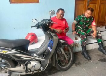 Babinsa Komsos Dengan Tokoh Masyarakat Kalongan