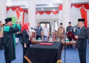 Pj Bupati Kampar Muhammad Firdaus Resmi Lantik Ramlah,SE, M.Si Sebagai Pj Sekda Kampar