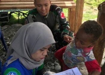 Sinergitas Satgas Yonif Raider 200/BN dan Puskesmas Airu Cegah Stunting