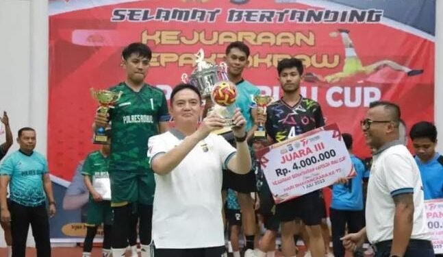 Irjen Pol Mohammad Iqbal, Menutup Sekaligus Menyerahkan Piala Pemenang Tournament Sepak Takraw Kapolda Riau Cup 2023 Dalam Rangka Hari Bhayangkara ke-77