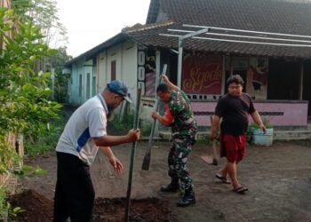 Babinsa Koramil Sambi, Pelopori Normalisasi Saluran Air