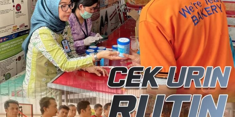 Lapas Pekanbaru Rutin Gelar Tes Urin Kepada Warga Binaan Dalam Rangka Deteksi Dini Penyalahgunaan Narkoba.