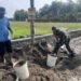 Bangkitkan Gotong Royong, Babinsa Bangun Talud