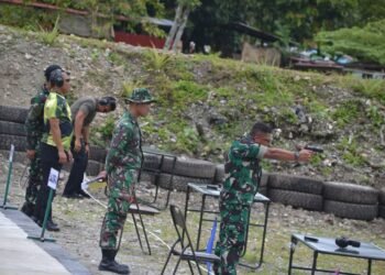 Jalin Silaturahmi Bersama Sesama Aparat Dan Masyarakat, Kodim 1710/Mimika Gelar Komsos Yang Dikemas Dalam Latihan Menembak