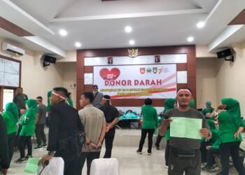 Peduli Sesama, Babinsa Koramil 03/Serengan ikuti Donor Darah Dalam Rangka HUT RI Ke-78.