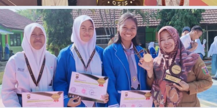 SMAN 1 Banjit Berhasil Meraih Mendali Emas Dan Perunggu Kejuaraan Nasional Taekwondo di GOR Amongrogo Yogyakarta
