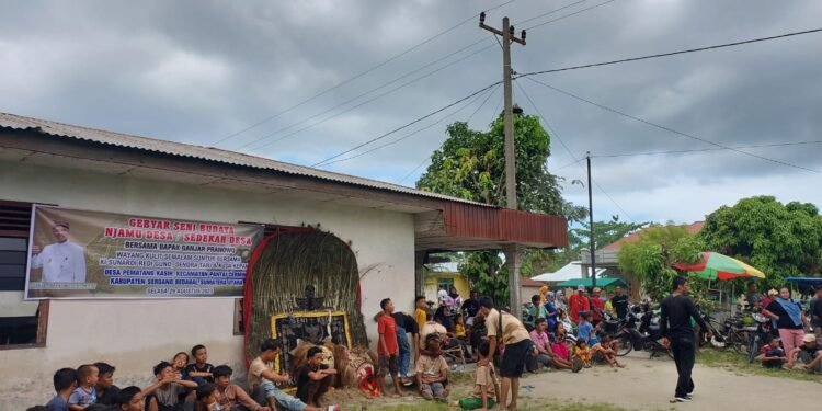 Nobar bersama Ganjar Pranowo Dalam Njamu Desa Pematang Kasih di Sergai