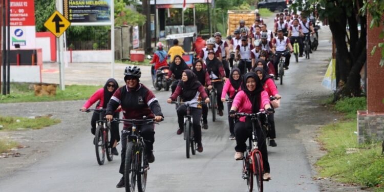 Jaga Kebugaran Fisik, Kapolres Aceh Barat Pimpin Gowes