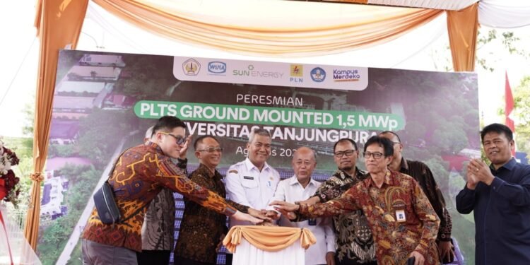 Optimis Capai Target Transisi Energi di Kalbar, PLN – Untan Sepakat Manfaatkan PLTS 1,5 MWp
