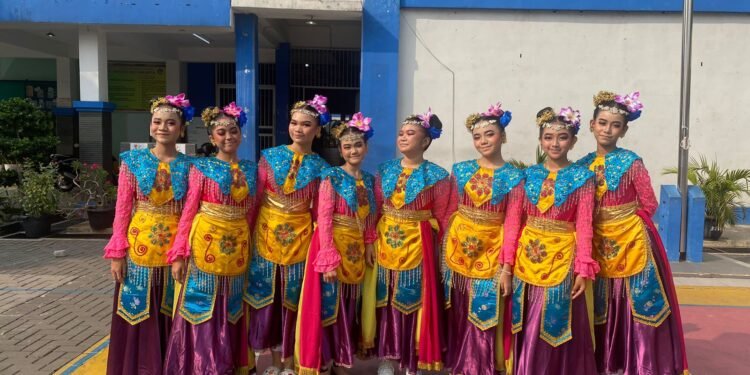 Tampilkan Tari Kreasi Bocah Ngayap, SMPN 203 Kalisari Ikut Acara Apresiasi dan Kompetisi Seni Pelajar se-Jakarta Timur 2023