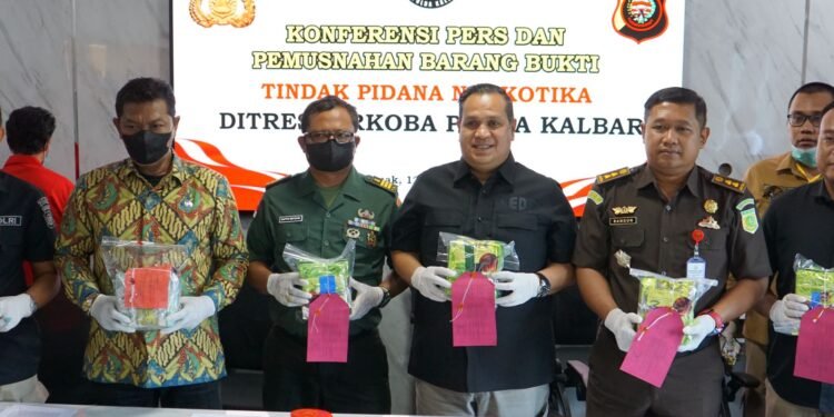 Memusnahkan Sebanyak 7,6 Kilogram Sabu, Dari Hasil Pengungkapan Kasus Narkoba selama Sebulan Oleh Polda Kalbar