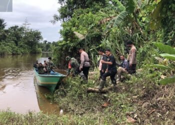 Aparat Gabungan Koramil Mapurujaya dan Polsek Mimika Timur Gerebek Tempat Produksi Sopi