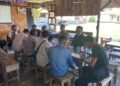 Kasi Humas Polres Kapuas Hulu Ngopi Bareng Awak Media