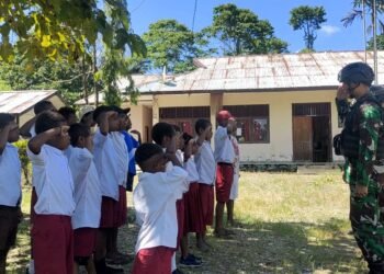 Cerdaskan Generasi Bangsa Diperbatasan Papua Melalui Tenaga Didik Personel Satgas