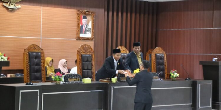 DPRD Lombok Timur Sampaikan Nota Pengantar Rancangan KUA-PPAS Tahun 2024