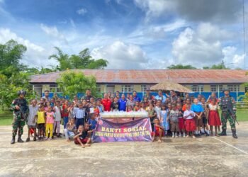 Satgas Yonif 726 Terus Gaungkan Desember Peduli Kasih di Perbatasan RI-PNG