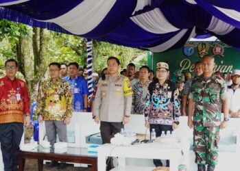 Kodim 1019/Katingan bersama Forkopimda Kab. Katingan Ikuti Video Conference bersama KSAD di Lokasi Sumur Bor TNI-AD Manunggal Air.