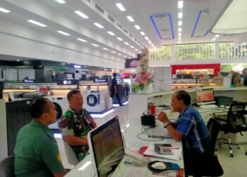 Bati Wan Wil Dampingi Babinsa Sambangi Pengusaha Toko Candi Elektronik