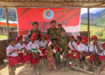 Peringatan Hari Anak Nasional Satgas Yonif 323 Buaya Putih