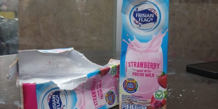 Miris !!,, Supermarket/Alfamart Diduga Jual ‘Susu Basi’, Korban: “Anak dan Ibu di Rujuk ke Awal Bros Dumai”