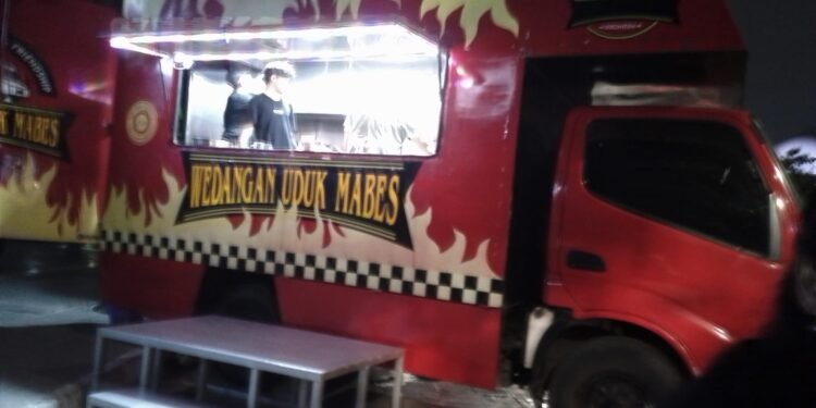 Dua Gerai Food Truck Menandai Dimulainya Wisata Kuliner Malam di Kawasan Juanda Jakarta Pusat