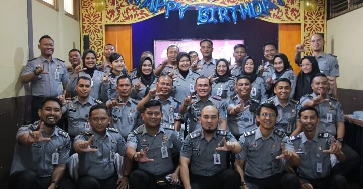Kalapas Ulang Tahun,. Keluarga Besar Lapas Pekanbaru: Barakallah Fii Umrik, Pak Sapto