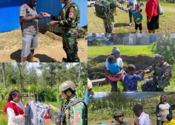 TNI Manunggal dengan Rakyat, Satgas Yonif 323 Keliling Kampung Mengatasi Kesulitan Masyarakat