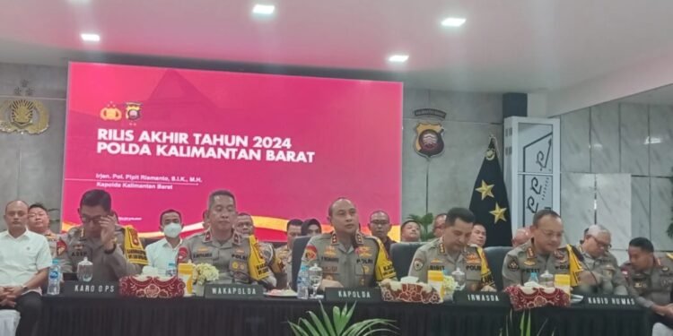 Press Release Akhir Tahun: Polda Kalbar Paparkan Keberhasilan Selama 2024
