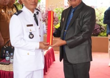 PJ Bupati Yusman Mahbub Lantik PJ Kades Bahodopi untuk Perkuat Pemerintahan Desa