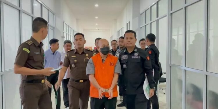 Kepala Dinas Kominfo Kalbar dan Rekanan Resmi Ditahan Terkait Kasus Korupsi Serat Optik