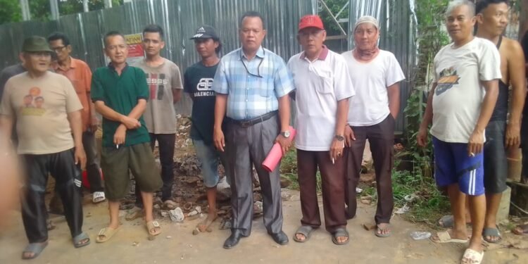 Warga RT. 53 dan RW. 10 Karya Baru,  Tuntut Kompensasi dari PT CMI.